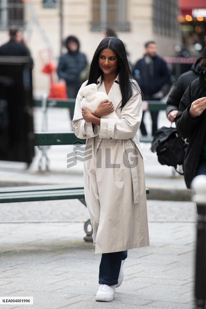 Carlos Sainz Jr. And Simone Ashley At L'Oreal Filming - Paris