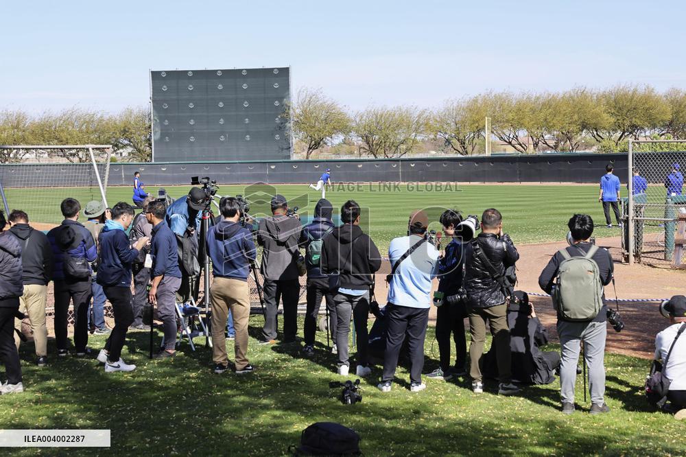 Baseball: Roki Sasaki