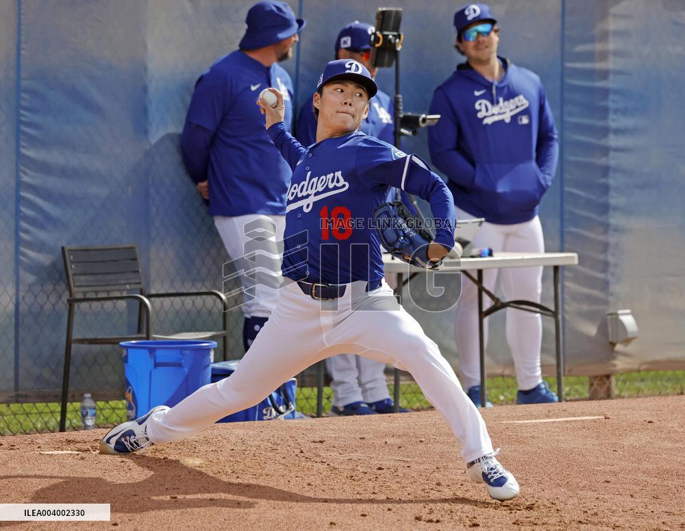 Baseball: Yoshinobu Yamamoto