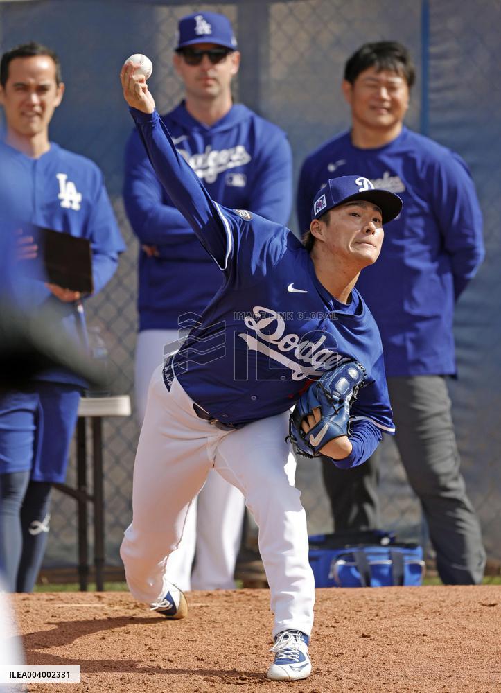 Baseball: Yoshinobu Yamamoto