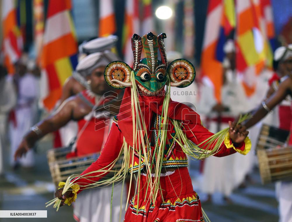 Nawam Maha Perahera - Sri Lanka