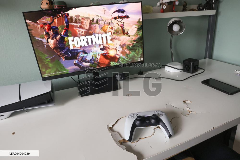 Teenagers Video Games Addiction - France