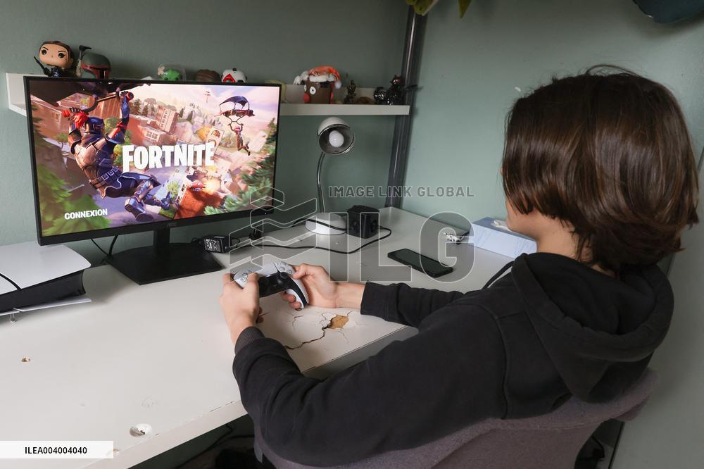 Teenagers Video Games Addiction - France