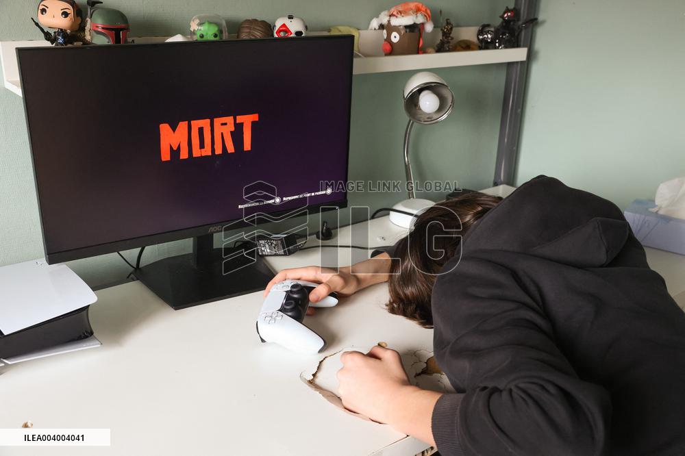 Teenagers Video Games Addiction - France
