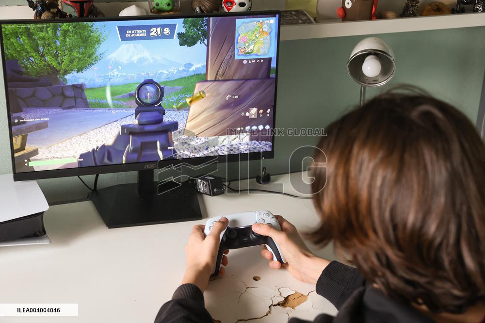 Teenagers Video Games Addiction - France