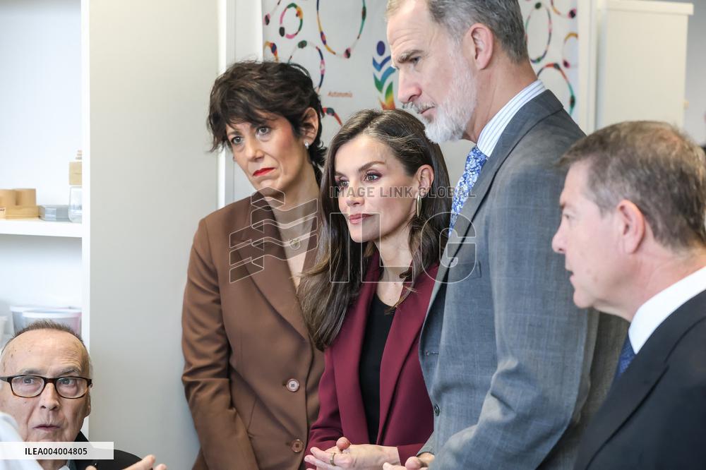 Royals At Visit To Paraplegic National Hospital - Toledo