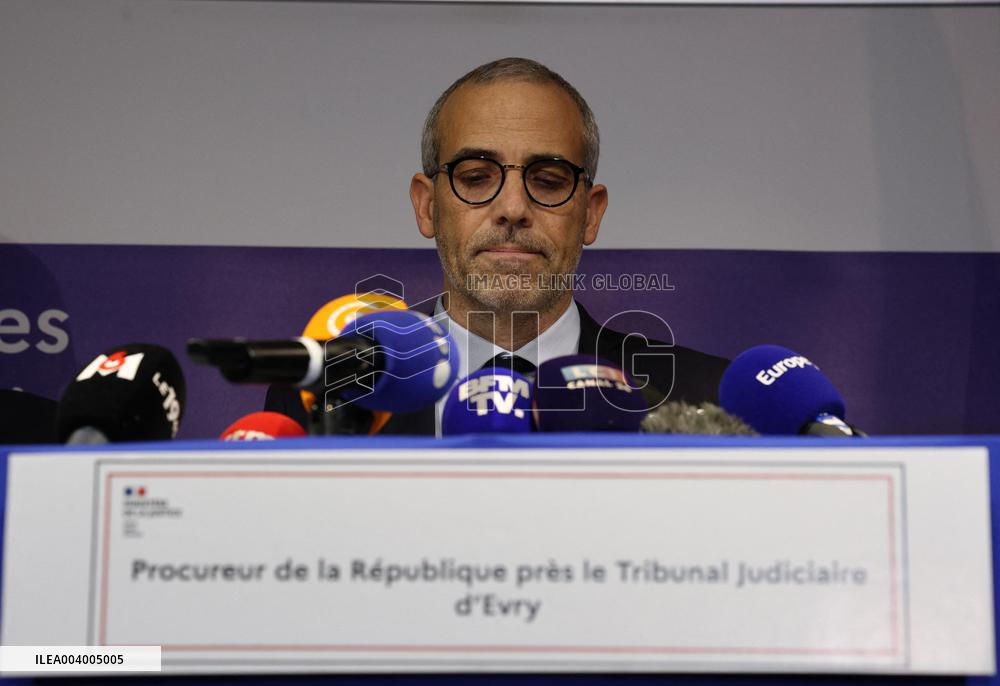 Press Conference on Louise Murder Investigation - Evry