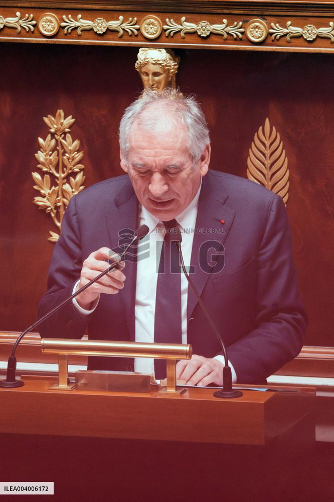 No-confidence motion against the 49.3 of French prime minister - Paris AJ