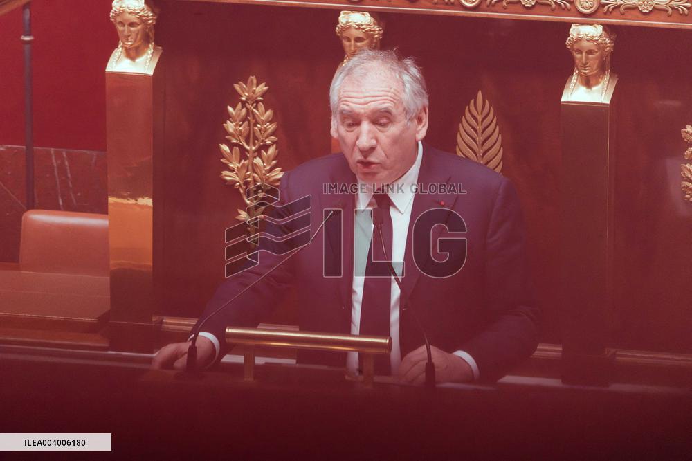 No-confidence motion against the 49.3 of French prime minister - Paris AJ