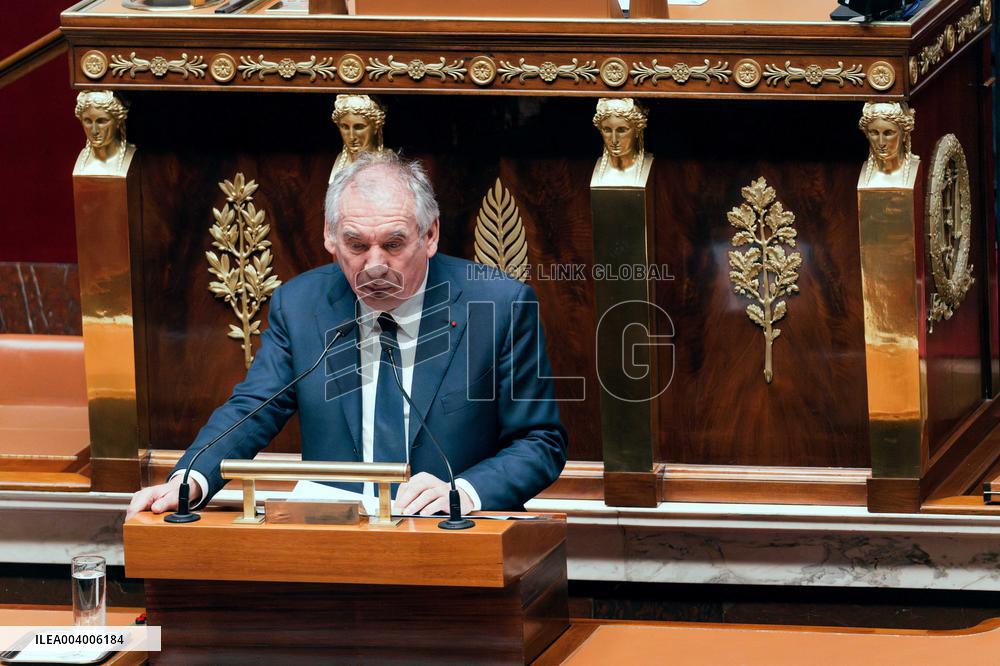 No-confidence motion against the 49.3 of French prime minister - Paris AJ