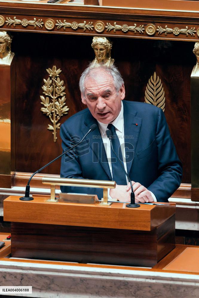 No-confidence motion against the 49.3 of French prime minister - Paris AJ