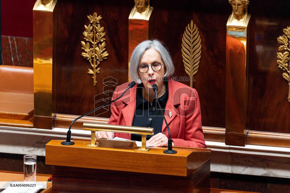 No-confidence motion against the 49.3 of French prime minister - Paris AJ