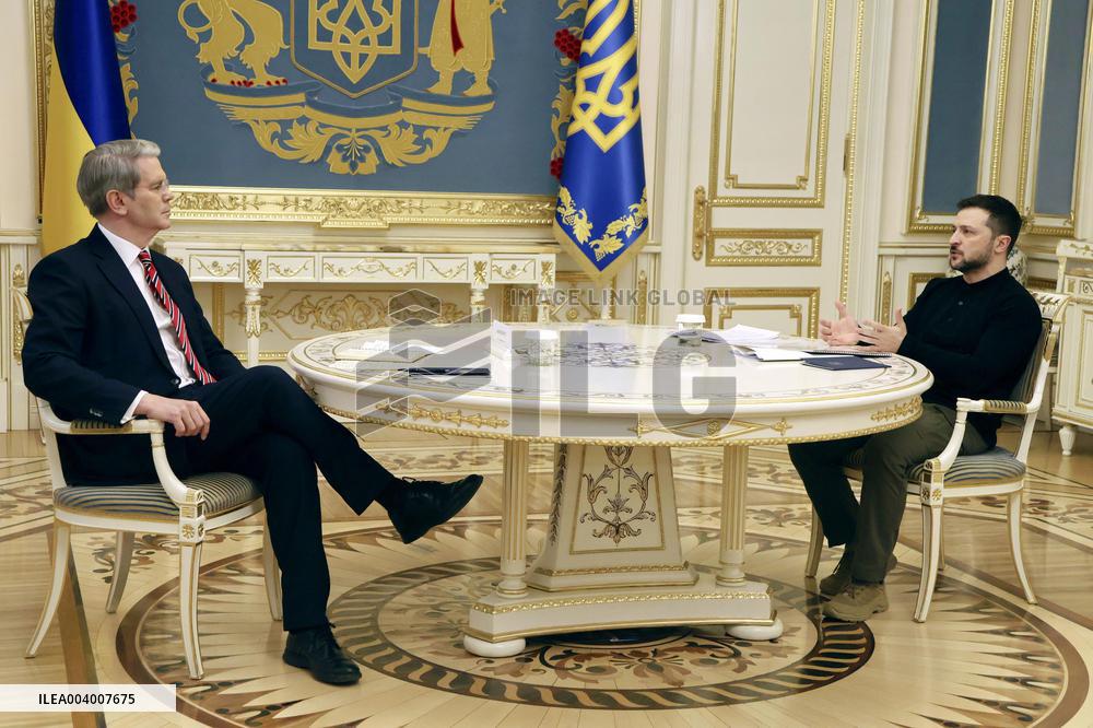 Zelenskyy, U.S. Treasury Secretary Bessent hold talks