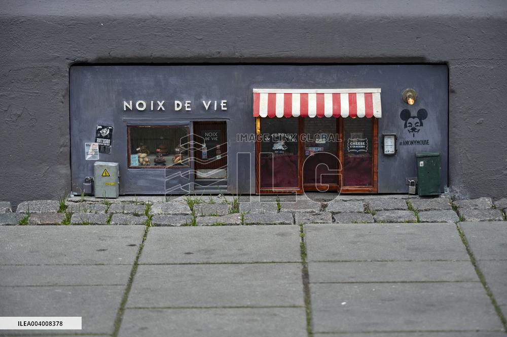 ANONYMOUSE HELLO AND GOODBYE