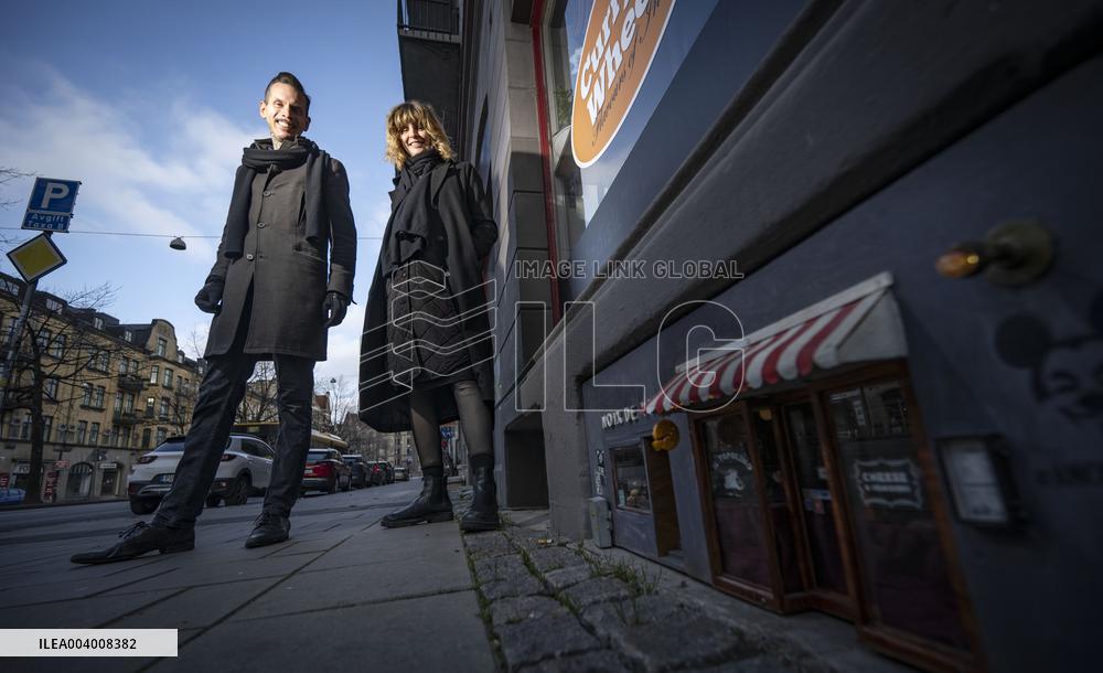 ANONYMOUSE RETURNS AND SAYS FAREWELL