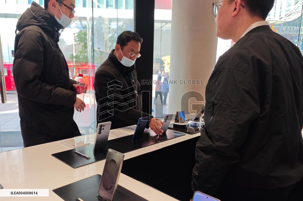 Samsung Annual Flagship Galaxy S25 Phone