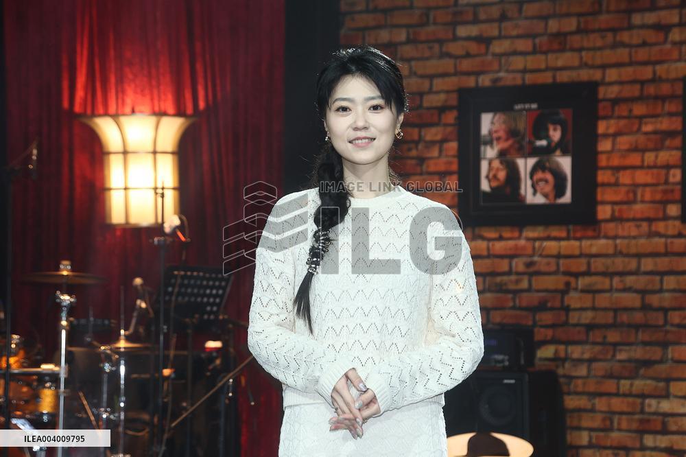 Taiwanese Female Singer Olivia Tsao