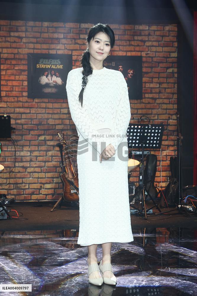 Taiwanese Female Singer Olivia Tsao