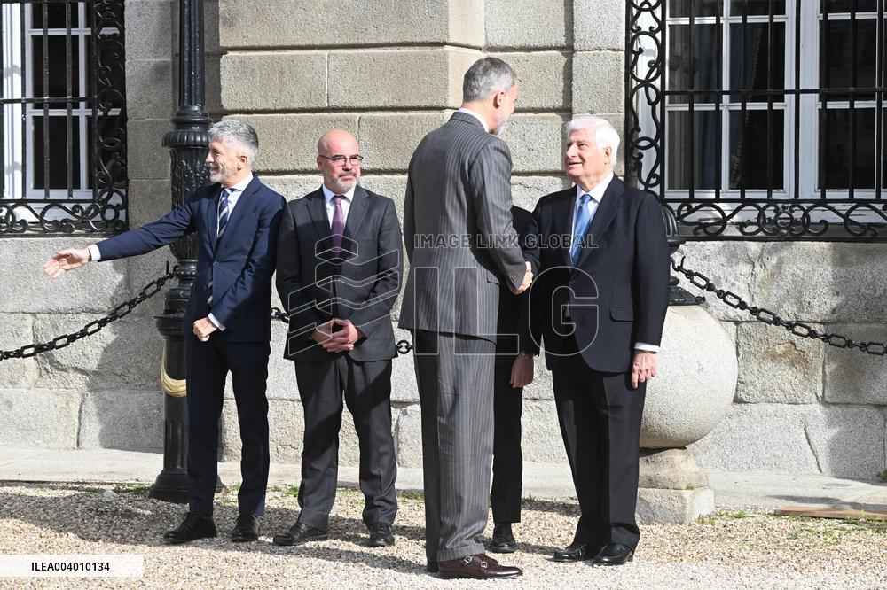 King Felipe VI At Exhibition Flambotant: Joana Vasconcelos Opening - Madrid