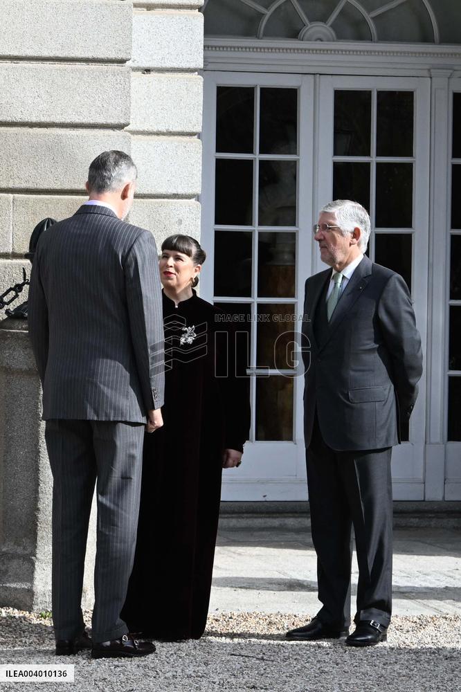 King Felipe VI At Exhibition Flambotant: Joana Vasconcelos Opening - Madrid
