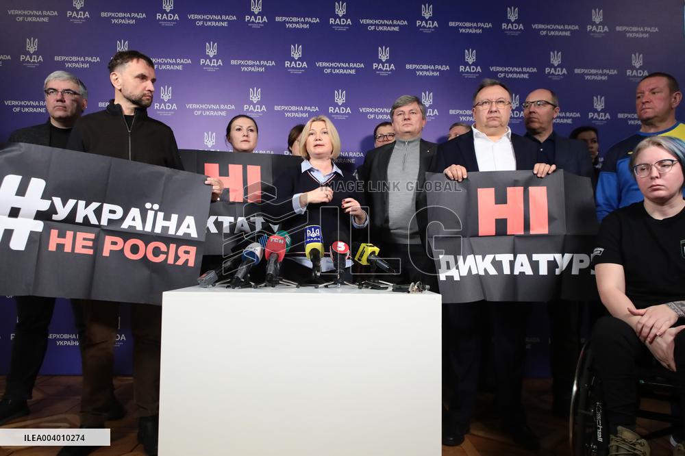 European Solidarity MPs brief press in Kyiv