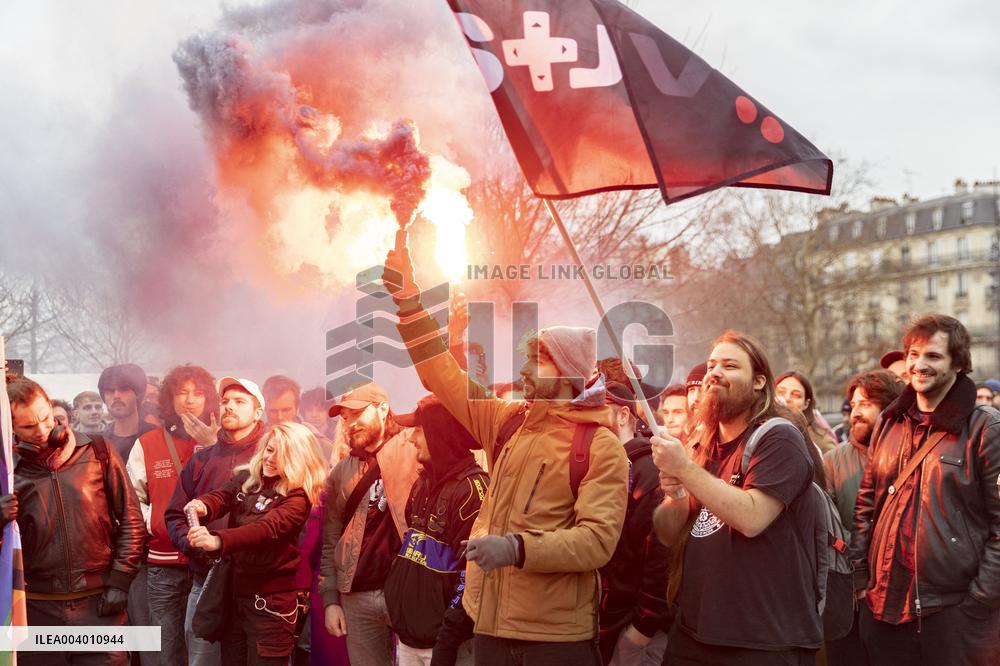 Game Production Studio Workers Strike - Paris