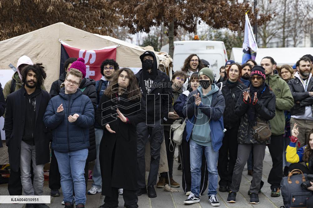 Game Production Studio Workers Strike - Paris