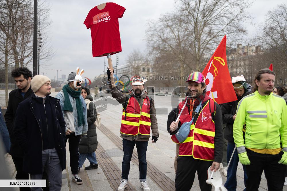 General Strike in the Video Game Industry - Paris RL