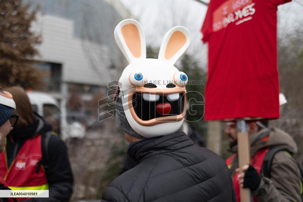 General Strike in the Video Game Industry - Paris RL