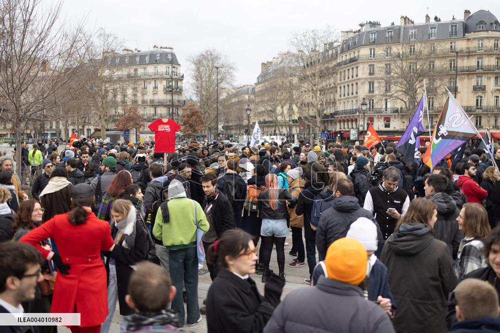 General Strike in the Video Game Industry - Paris RL
