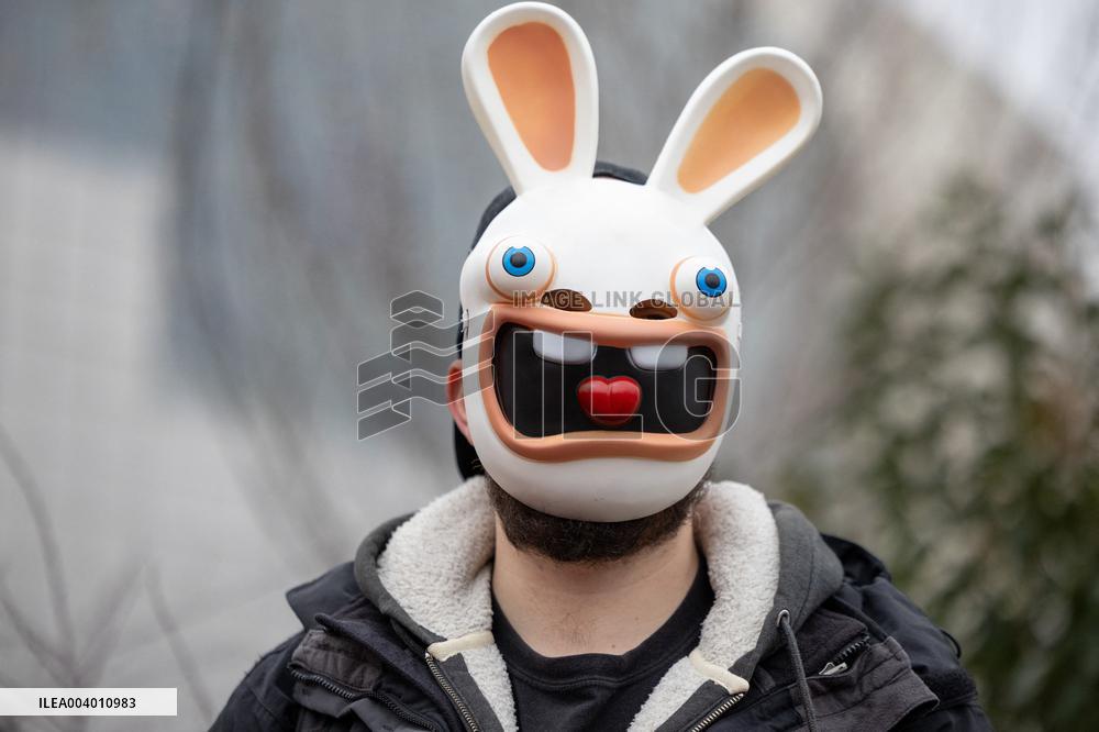 General Strike in the Video Game Industry - Paris RL