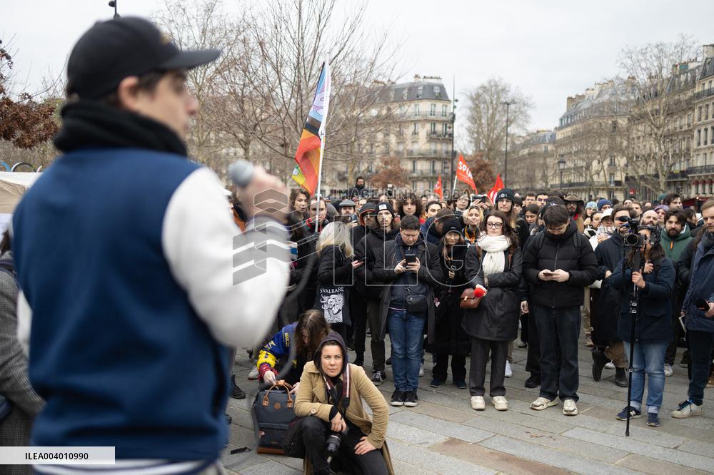 General Strike in the Video Game Industry - Paris RL