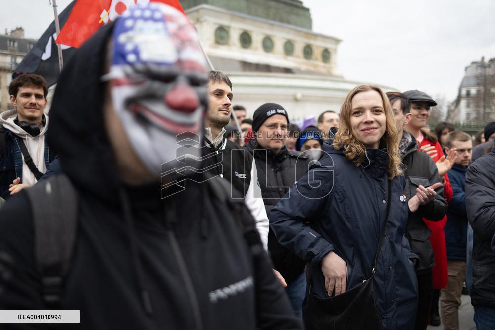 General Strike in the Video Game Industry - Paris RL