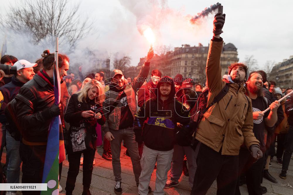 General Strike in the Video Game Industry - Paris RL