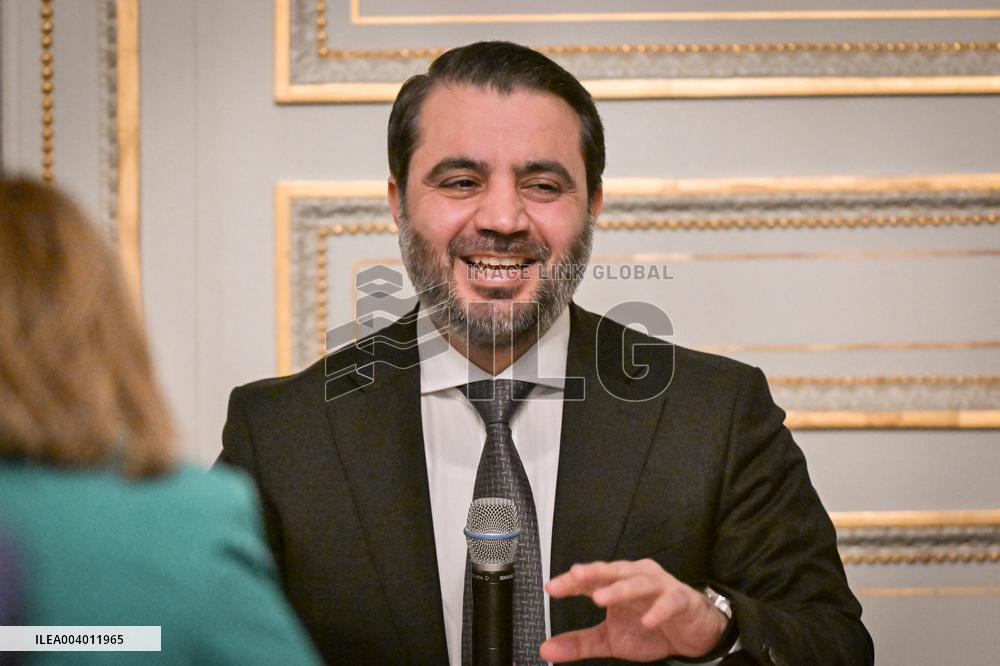 Syrian Minister of Foreign Affairs meets Syrian diaspora in Paris - FA