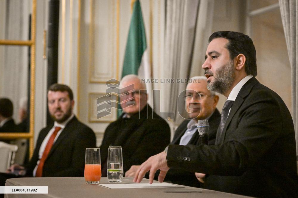 Syrian Minister of Foreign Affairs meets Syrian diaspora in Paris - FA