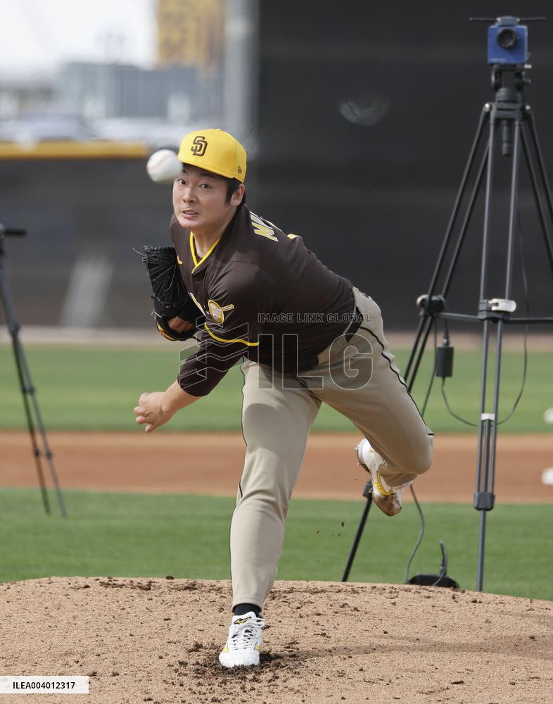 Baseball: MLB spring training