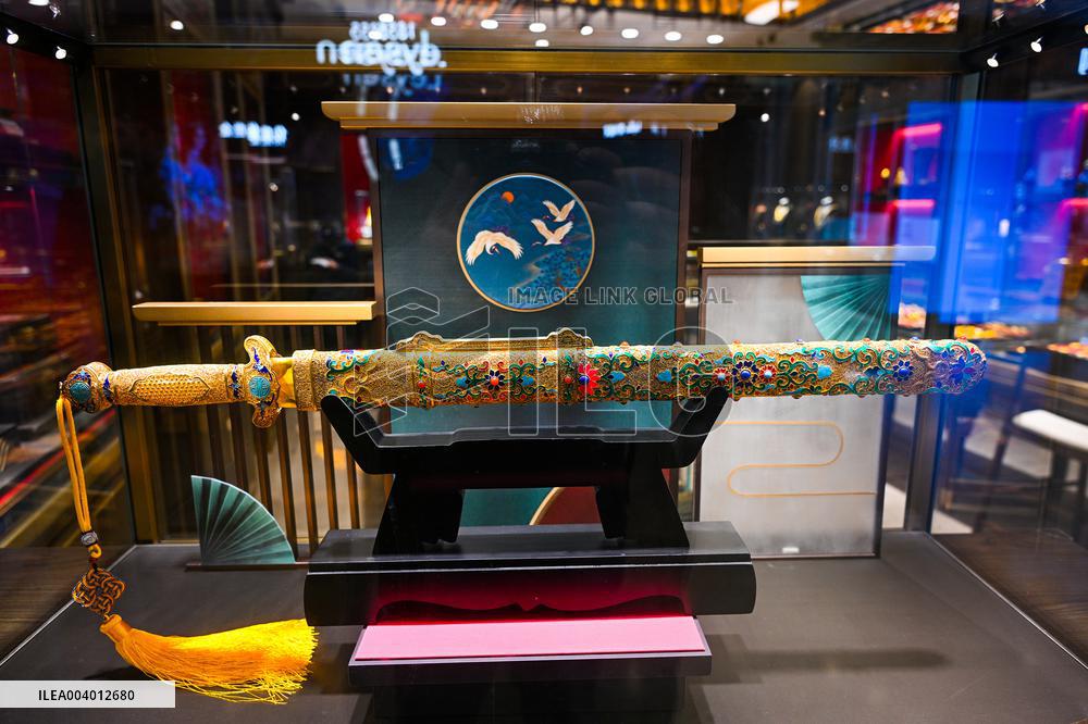 Gold Jewelry Prices Rise