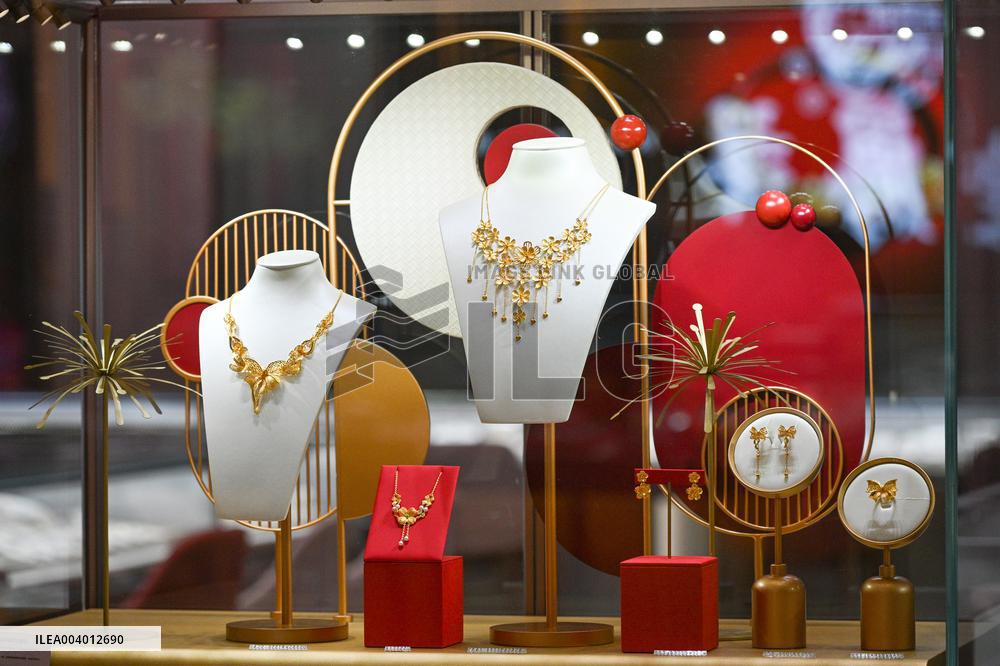 Gold Jewelry Prices Rise