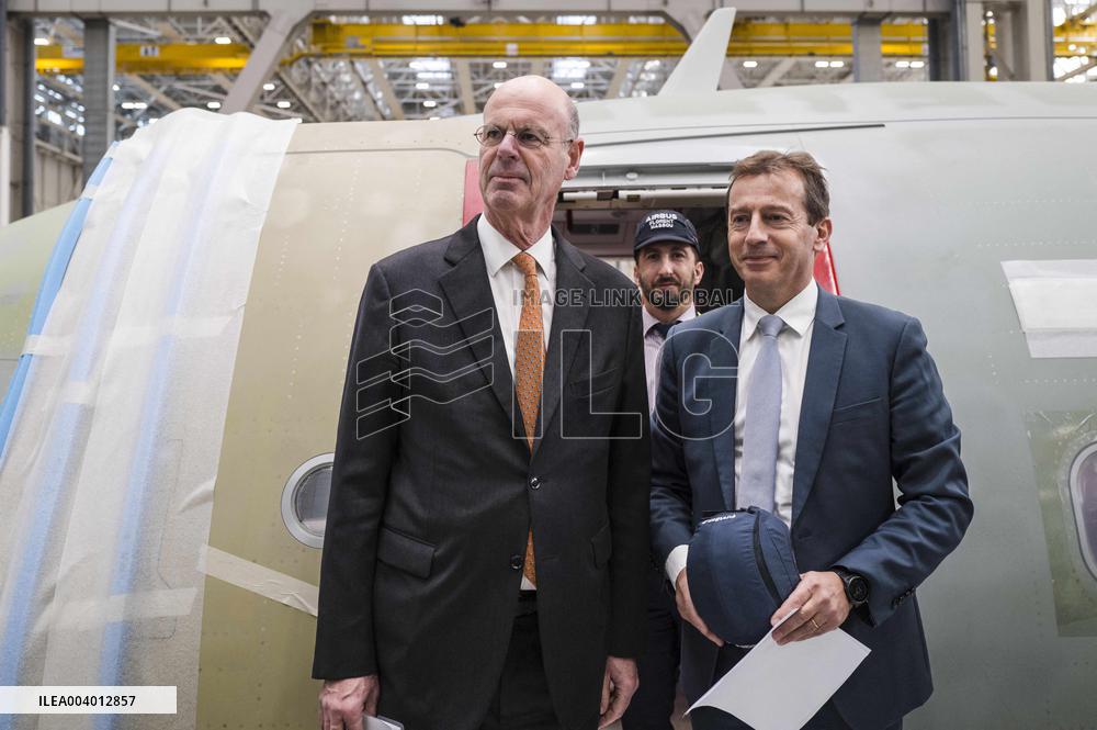 Eric Lombard Visits Airbus - Toulouse