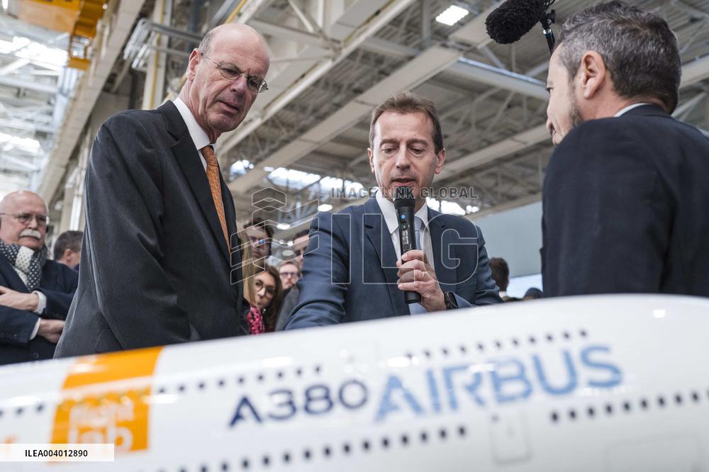 Eric Lombard Visits Airbus - Toulouse