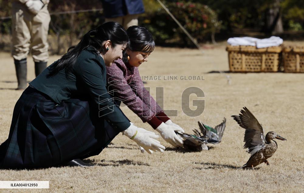 Princesses at duck-netting event