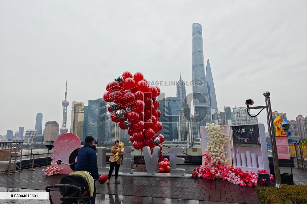 Confession Balloons in Shanghai