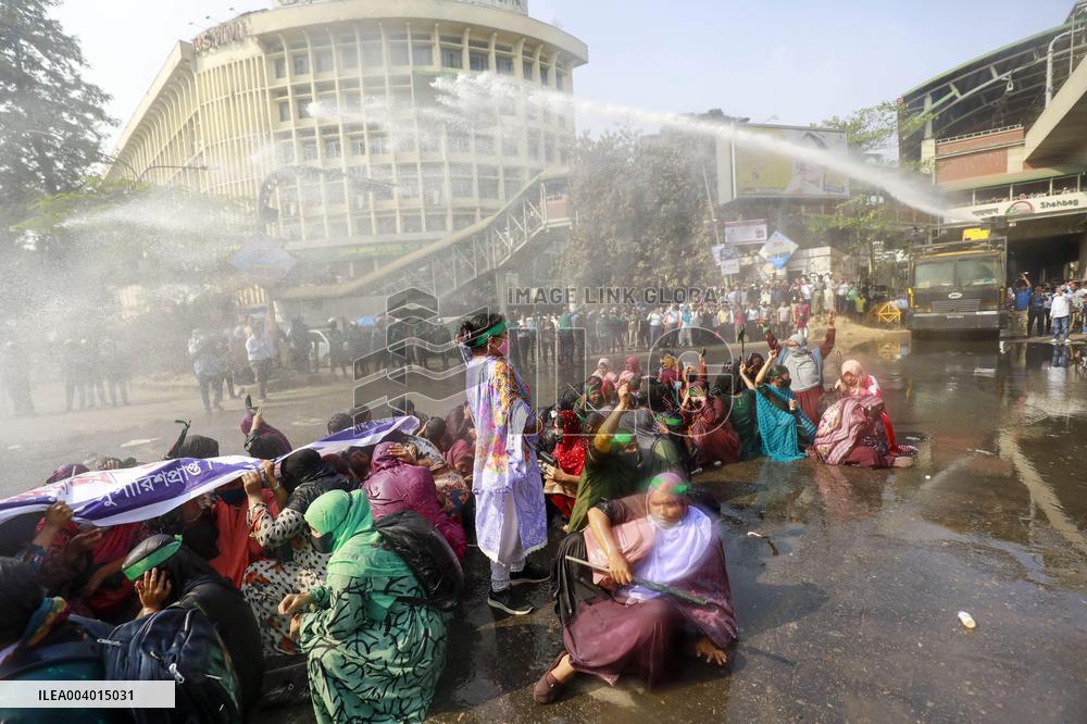 Teachers Protest in Bangladesh