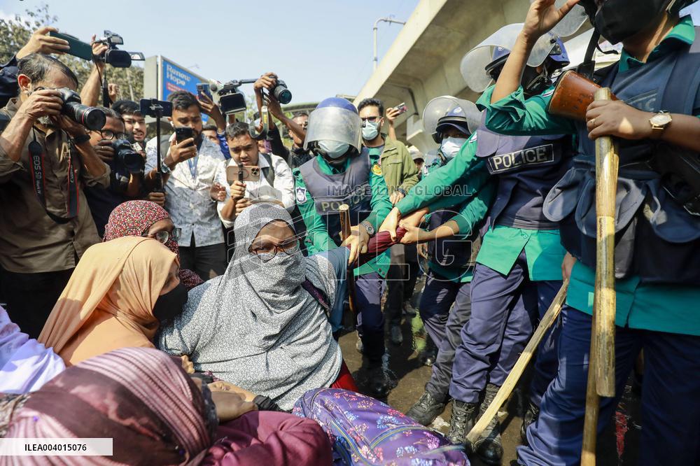 Teachers Protest in Bangladesh