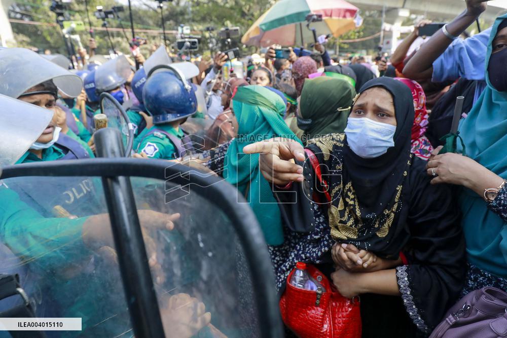 Teachers Protest in Bangladesh