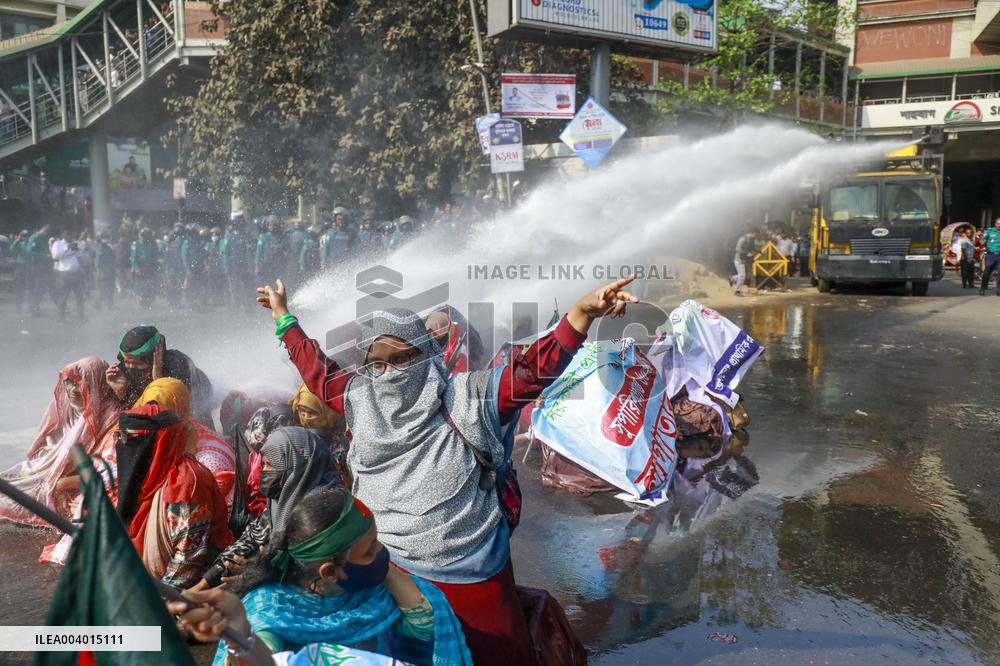 Teachers Protest in Bangladesh