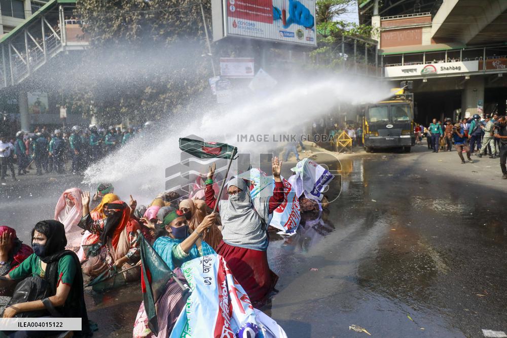 Teachers Protest in Bangladesh