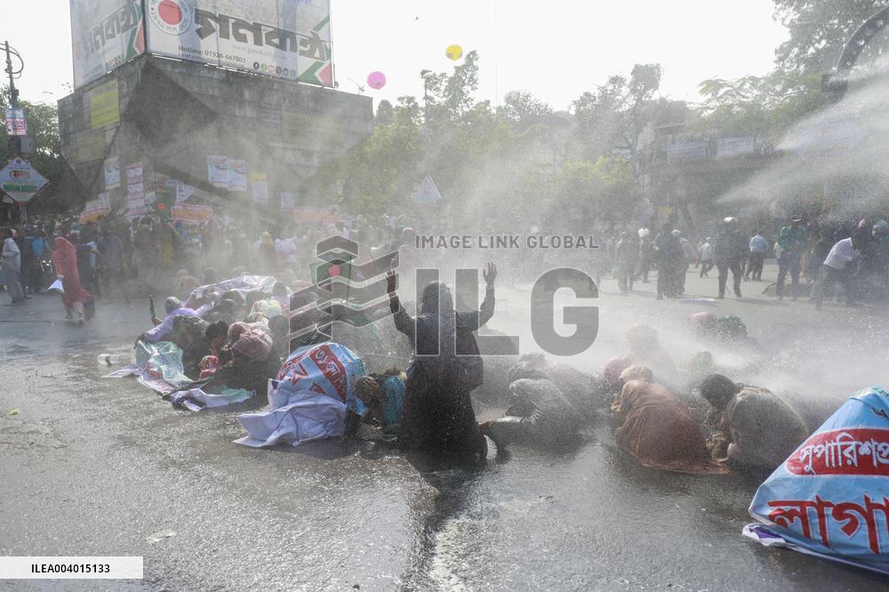 Teachers Protest in Bangladesh