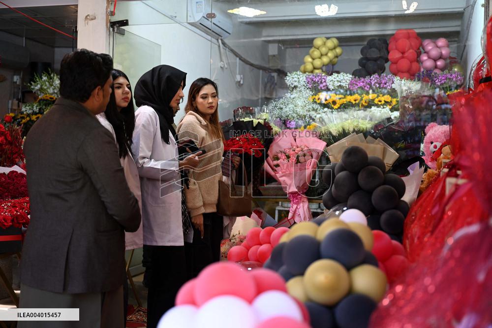 People Go Flower Shopping For St Valentine's Day - Islamabad